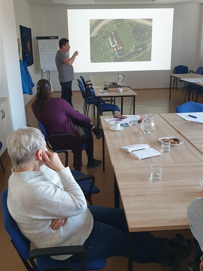 Kulatý stůl na téma Psí útulek Kopřivnice 1