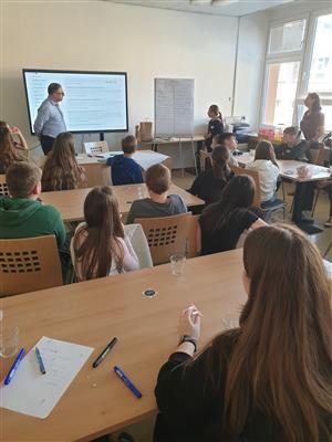 Školní fórum ZŠ 17. listopadu 7 7