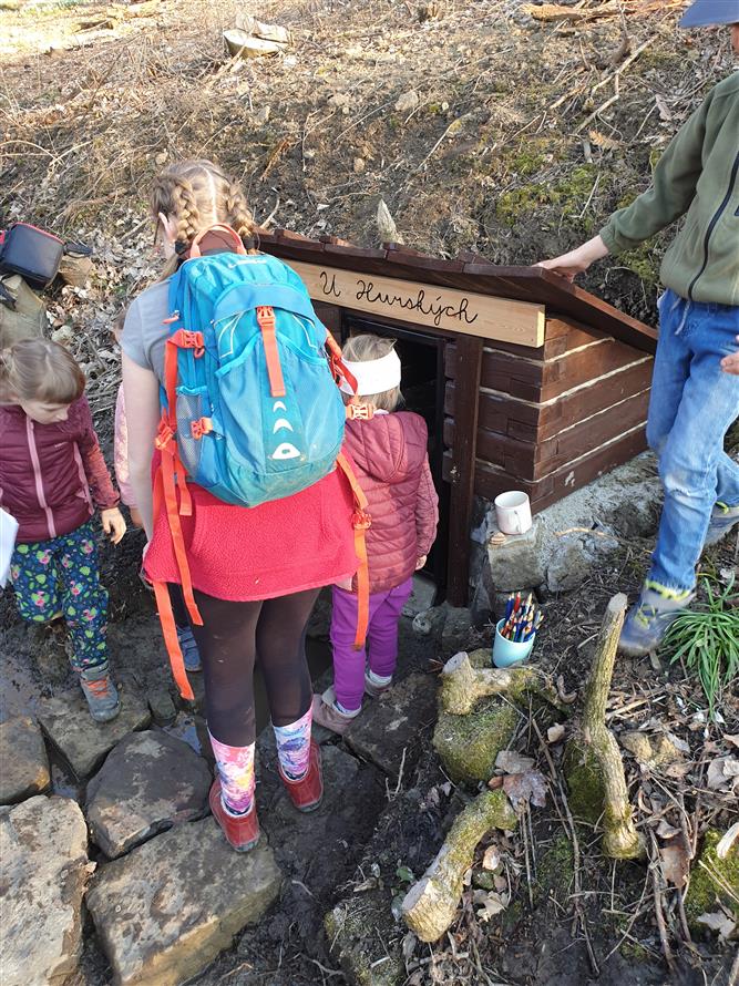 Hodina Země a otevření studánky u Hurských  1 1