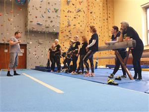 Do práce na kole - V triku na stěnu 15