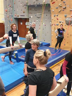 Do práce na kole - V triku na stěnu 10