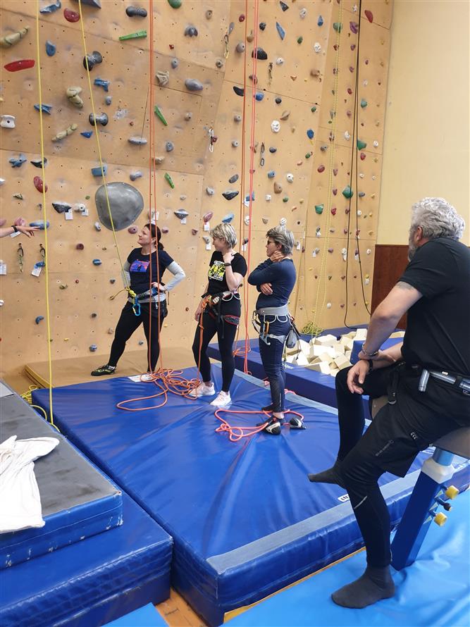 Do práce na kole - V triku na stěnu 7