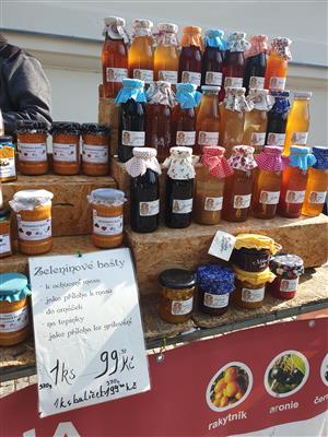 Fairtradový stan na květnovém farmářském trhu 5