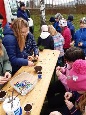 Den Země v Sadu E. Beneše