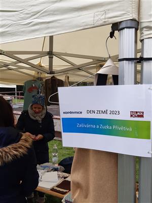 Den Země v Sadu E. Beneše