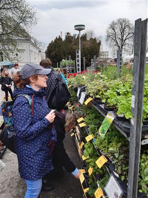 Den Země v Sadu E. Beneše