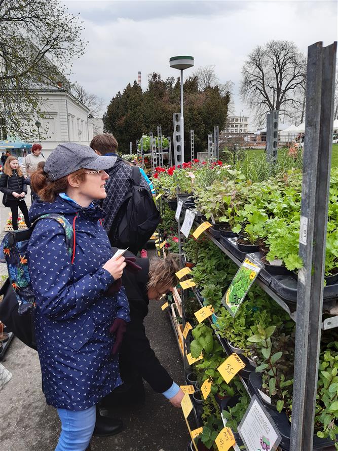 Den Země v Sadu E. Beneše
