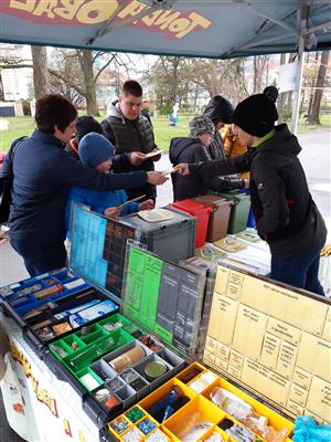 Den Země v Sadu E. Beneše