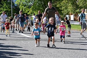 Lidový běh a Běh dětí Kopřivnicí 2025
