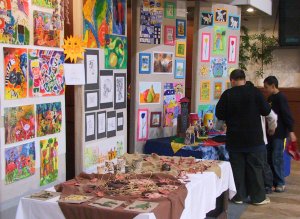 Brány Kopřivnického salónu se v pondělí uzavřely. Další velká výstava prací žáků všech zdejších škol se uskuteční opět za dva roky.<br/>
FOTO: DAVID MACHÁČEK
