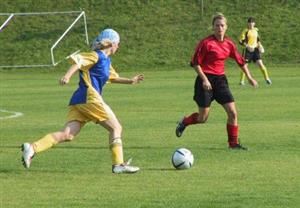 Ženské fotbalové mužstvo doma ztratilo, na soupeřky z Holešova nenašlo účinnou zbraň a nakonec podlehlo 3:5.<br/>                                                                                              
FOTO: DAVID MACHÁČEK