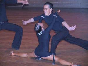 Filip Swětík a Tereza Stařičná z Akcentu Ostrava tančí rumbu ve finále Tatry. Vyhráli Mládež a mezi dospělými byli druzí.<br/>     
FOTO: DAVID MACHÁČEK
