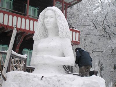 Sněhové sochy začínají dnes opět vznikat na Pustevnách. V sobotu a v neděli pak akci Ledové království oživí i doprovodný program.<br/>FOTO: ARCHIV