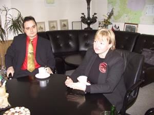 Europoslankyně Věra Flasarová se při setkání se starostou živě zajímala o osud technických památek města.<br/>           
FOTO: ILONA HOFFMANNOVÁ
