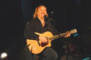 Jaromír Nohavica a jeho písně, podle zájmu i atmosféry na koncertě jistě jeden z nejžádanějších programů v kulturním domě.<br/>    
FOTO: DAVID MACHÁČEK