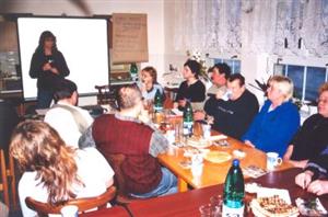 Plánovací odpoledne do Domu s pečovatelskou službou v Petřvaldíku přilákalo 23 obyvatel. Náplní setkání bylo vybudování kulturně-společenského areálu u tzv. „hasičárny“.<br/>              
FOTO: MILAN KAŠA
