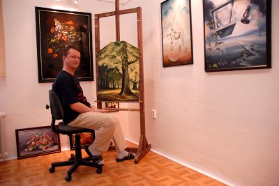 Pavel Šporcl a klavírista Petr Jiříkovský hráli kopřivnickému publiku Mozartovy a Dvořákovy sonáty.<br/> FOTO: DAVID MACHÁČEK