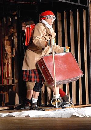 Naprosto vyprodané představení nahořklé komedie Hrdý Budžes s Bárou Hrzánovou v hlavní roli bylo skvělou tečkou za vydařenou sezonou<br/>
FOTO: DAVID MACHÁČEK
