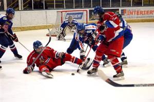 O souboj hokejových reprezentací byl zájem