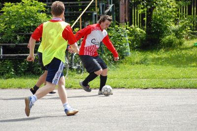 V sobotu se na házenkářském hřišti utkaly týmy 3. ligy kopřivnické malé kopané.<br/>  FOTO: DAVID MACHÁČEK