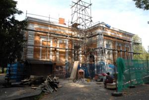 Tatra jako majitel jedné z historických vil v parku Edvarda Beneše se pustila do její rekonstrukce. <br/>
FOTO: DAVID MACHÁČEK