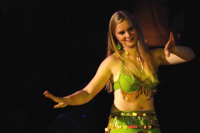 Velký sál kulturního domu se minulý týden v pátek proměnil v orientální tančírnu. Druhý ročník Orient Show lákal jak publikum, tak vystupující.<br/>                                               
FOTO: DAVID MACHÁČEK
