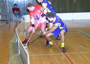 Kopřivničtí florbalisté sehráli dramatickou semifinálovou sérii proti třineckým soupeřům, která se rozhodla až v posledním pátém utkání.<br/>                                                      
FOTO: ONDŘEJ ZAPLETAL
