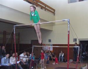 V kategorii mladších žákyň se při sobotním Velikonočním minitataru kopřivnickým gymnastkám příliš nedařilo.<br/>                                                                                            
FOTO: ONDŘEJ ZAPLETAL
