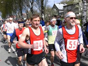 Na startu 27. ročníku Štramberské desítky se sešlo osmatřicet běžců všech věkových kategorií.<br/> FOTO: ONDŘEJ ZAPLETAL