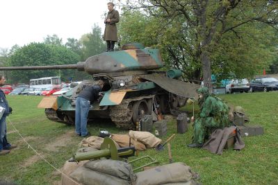 Ruský tank byl asi největším lákadlem doprovodného programu modelářské Beskyd Model Kit Show.<br/>                                   
FOTO: DAVID MACHÁČEK
