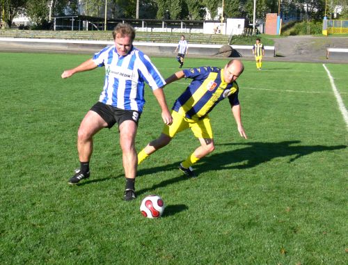 V rámci oslav stoletého výročí organizované tělovýchovy v Kopřivnici sehrála fotbalová mužstva Kopřivnice a Nového Jičína přátelské utkání, v němž Jičín zvítězil 2:0.<br/>   
FOTO: ONDŘEJ ZAPLETAL
