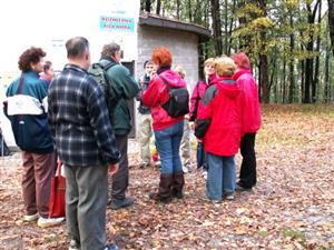 Jen část účastníků Pochodu všech generací zvolila delší trasu, během níž vystoupala až na rozhlednu na Bílé hoře.<br/>
FOTO: ILONA MAZALOVÁ
