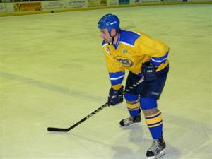 Obránce Libor Polášek je asi nejvýraznější posilou kopřivnického hokejového týmu v právě probíhající sezoně.<br/>
FOTO: ONDŘEJ ZAPLETAL
