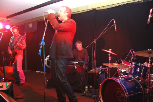 Kapela Priessnitz v kopřivnické Noře zahrála jak písně z poslední desky Stereo, tak i staré osvědčené hity.<br/>                                                                       
FOTO: ONDŘEJ ZAPLETAL

