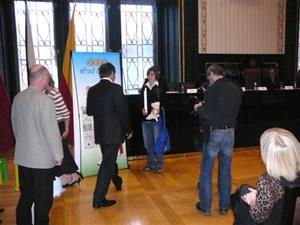 Robin Suchánek, žák ZŠ Emila Zátopka, převzal v Praze Zvláštní ocenění Učitelských novin včetně desetitisícového šeku na školní pomůcky za uspořádání charitativního koncertu.<br/>
FOTO: ARCHIV
