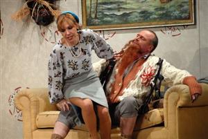 Michaela Dolinová a Igor Bareš ztvárnili hlavní postavy v komedii Dopis od táty aneb Eskymák z Amstrodamu.<br/>
FOTO: DAVID MACHÁČEK
