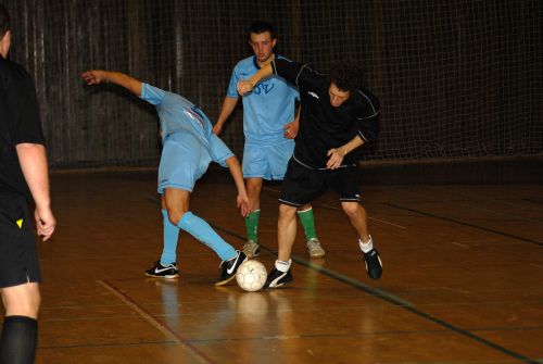 Halu SOU v Kopřivnici o minulém víkendu opanovala sálová kopaná. Hrály se zápasy 12. až 14. kola Frensport 1. okresní třídy futsalu.<br/>                                                     
FOTO: DAVID MACHÁČEK
