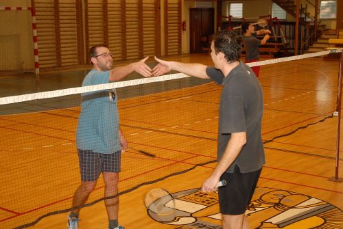 O poháry ani tituly při badmintonovém turnaji rekreačních hráčů nešlo. Všichni se na tradiční akci sešli hlavně pro požitek ze hry.<br/>                                                                       
FOTO: DAVID MACHÁČEK

