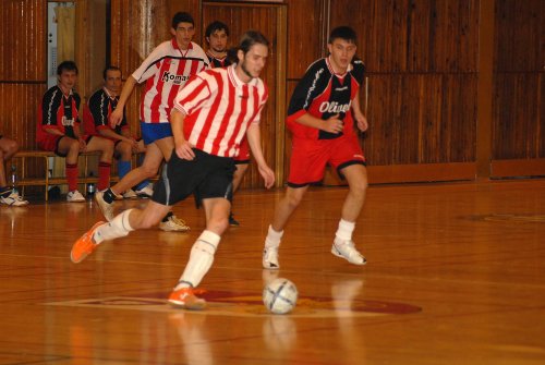 Souboj mezi nejlepšími týmy letošního Ámos Cupu rozhodly až penalty. Pevnější nervy nakonec prokázali hráči Getafe Kopřivnice a Olivet Štramberk porazili. <br/> 
FOTO: DAVID MACHÁČEK
