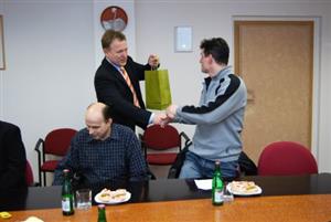 Každoročně se na radnici koná setkání vedení města s dobrovolnými dárci krve jako projev úcty k jejich  osobnímu rozhodnutí pomáhat druhým.<br/>				   
FOTO: ILONA MAZALOVÁ
