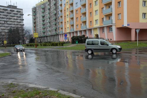 Na křižovatce ulic Obránců míru, Francouzské a Školní plánuje město vybudování rondelu.                                                                   <br/><br/>FOTO: DAVID MACHÁČEK