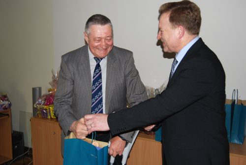 Nejlepší sportovci a trenéři se dočkali ocenění od starosty města. Mezi jinými i Ludvík Kašpárek, jenž už půl století trénuje vzpěrače.<br/>    
FOTO: DAVID MACHÁČEK
