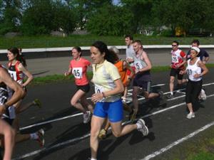 Letošní ročník Zátopkovy pětky přilákal rekordní počet běžců. V seniorských kategoriích se na start postavilo celkem třiatřicet závodníků.<br/>
FOTO: ONDŘEJ ZAPLETAL
