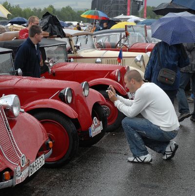 Automobilové veterány bude možné v Kopřivnici ve velkém obdivovat zase na konci prázdnin při tradiční rallye.