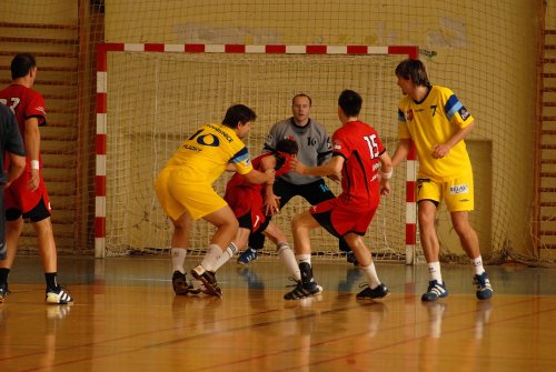 Brankář Kopřivnice Luděk Fabián se v nedělním zápase 8. kola házenkářské ZUBR Extraligy výrazně podílel na vítězství domácího týmu nad Bystřicí. <br/>  
FOTO: DAVID MACHÁČEK

