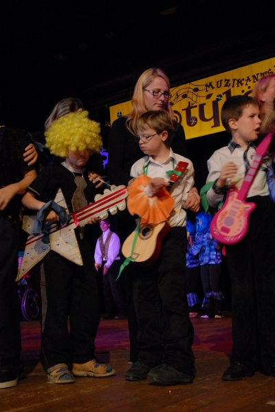 Letošní Motýlek byl muzikantský, vystupující ze zdejšího Dětského centra tak sáhli po popové legendě a ztvárnili známou píseň Mamma Mia od Abby.<br/>                                               
FOTO: DAVID MACHÁČEK
