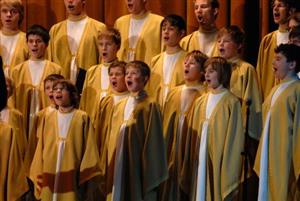 Boni Pueri zpívali v rámci cyklu koncertů Kruhu přátel hudby před vyprodaným velkým sálem Katolického domu.  <br/>
FOTO: DAVID MACHÁČEK
