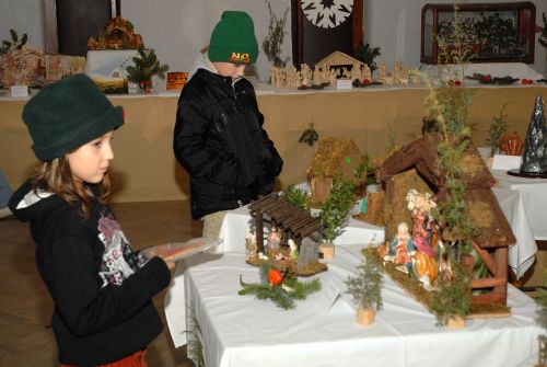 System.Linq.Enumerable+<TakeIterator>d__25`1[System.Char]