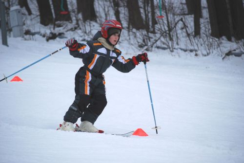 Některým dětem to na svahu opravdu šlo, tak jako tomuto druhákovi.<br/> FOTO: JANA FEILHAUEROVÁ