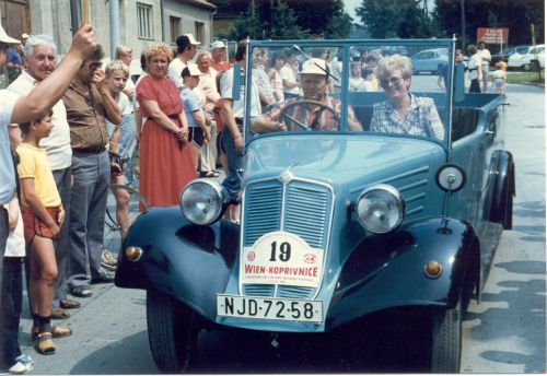 Tatra veterán Rallye Wien - Kopřivnice v roce 1987.<br/> 
FOTO: ARCHIV
